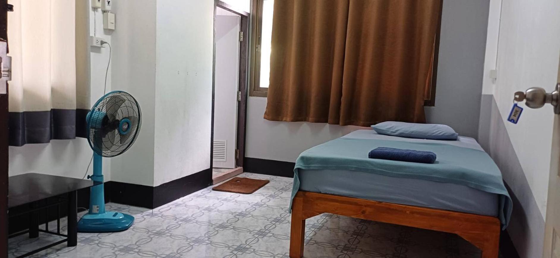 Satop Travelers Guesthouse Chiang Mai Extérieur photo